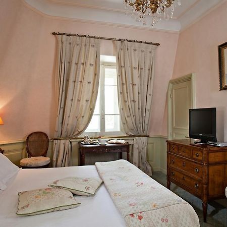 Hostellerie Les Frenes Avignon Bilik gambar