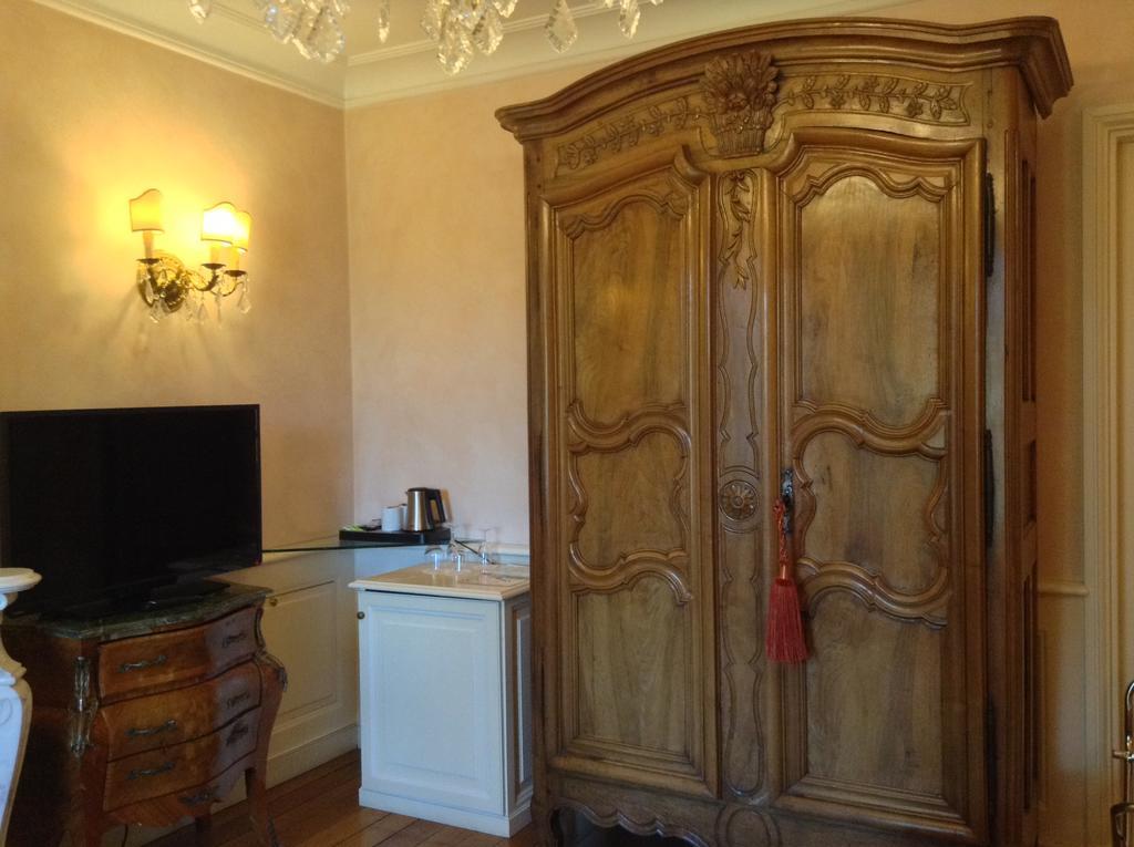 Hostellerie Les Frenes Avignon Luaran gambar