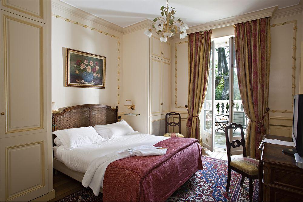 Hostellerie Les Frenes Avignon Bilik gambar