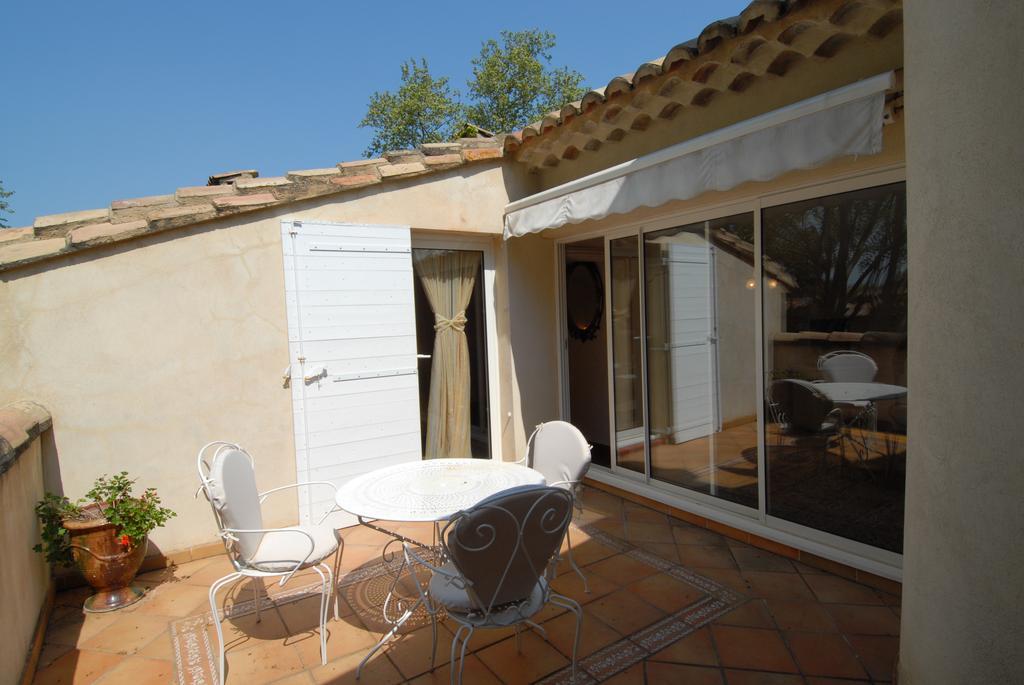 Hostellerie Les Frenes Avignon Luaran gambar