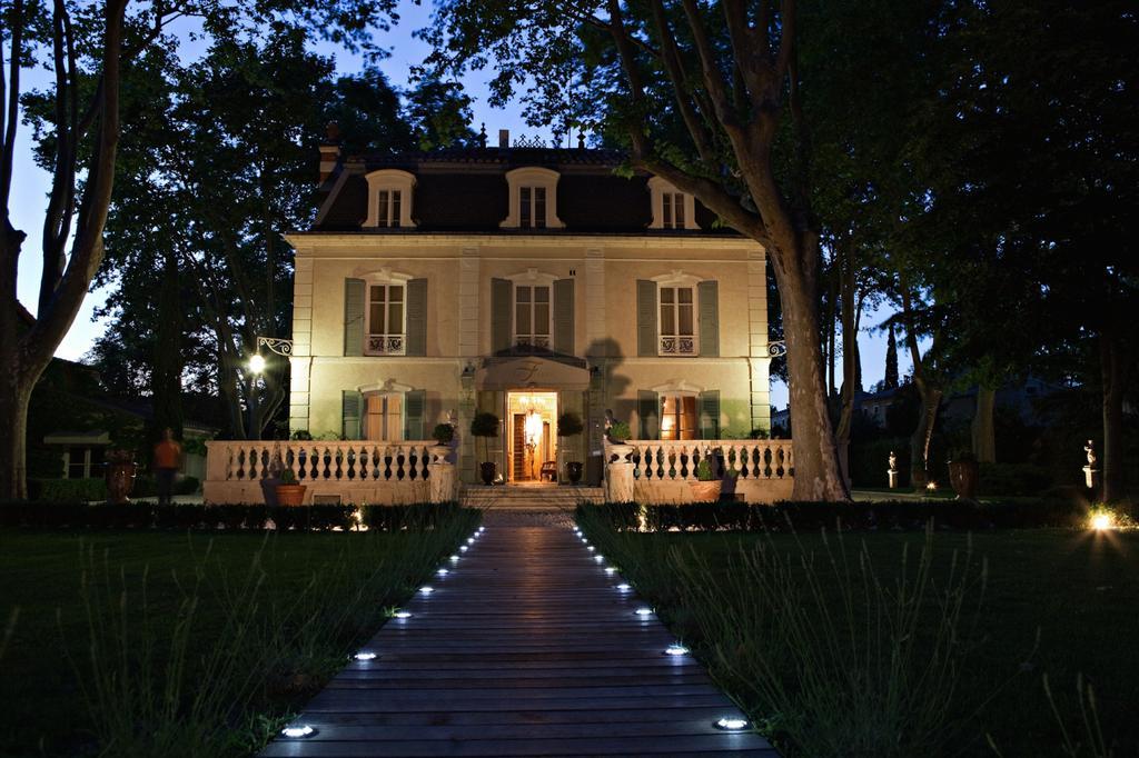 Hostellerie Les Frenes Avignon Bilik gambar