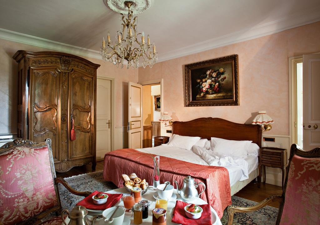 Hostellerie Les Frenes Avignon Bilik gambar
